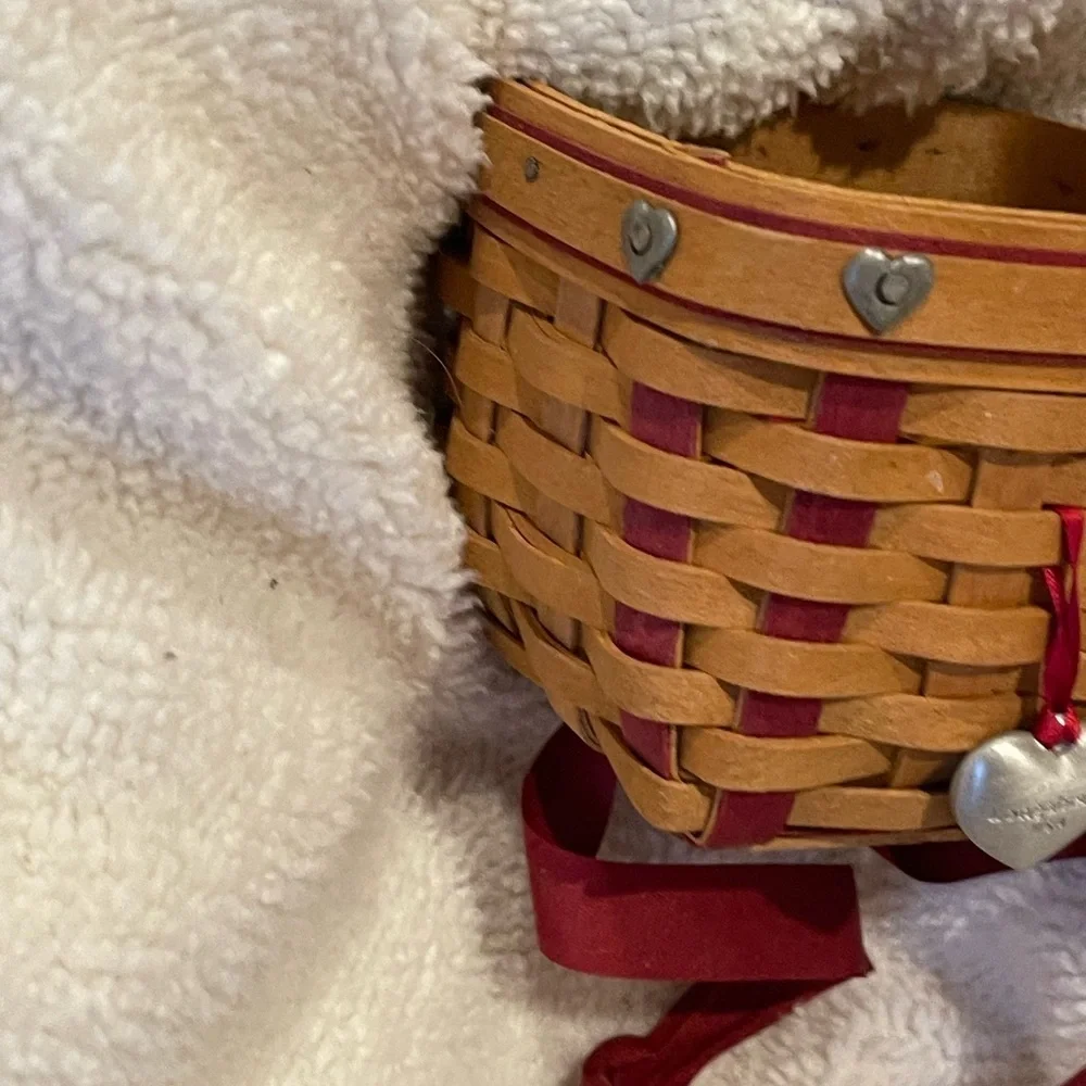 Heart Accented Woven Basket with Red Ribbon Longaberger Sweetheart